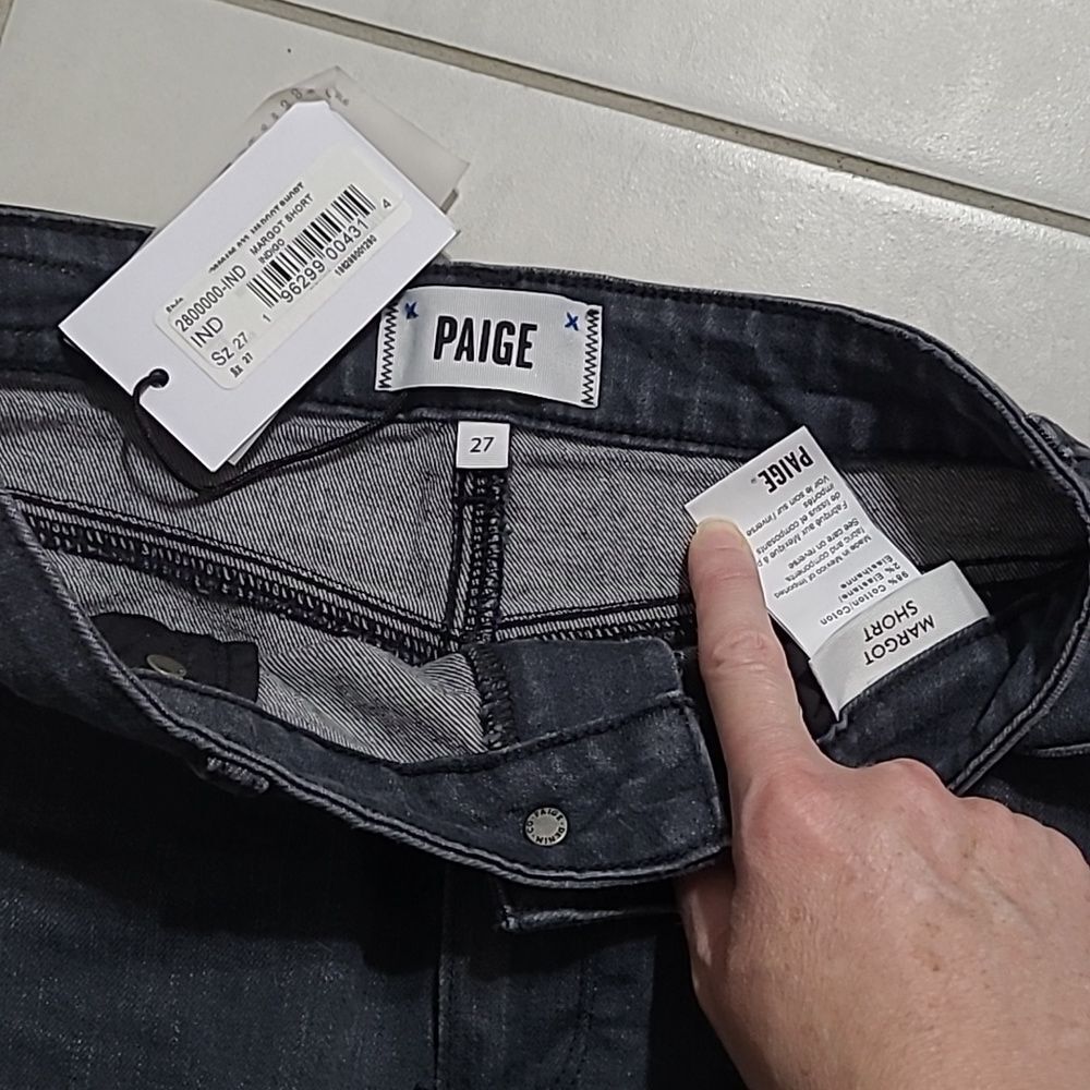 PAIGE Margot Short W/ 27 Indigo High Rise Raw Hem 2800000-IND NWT - Picture 5 of 13